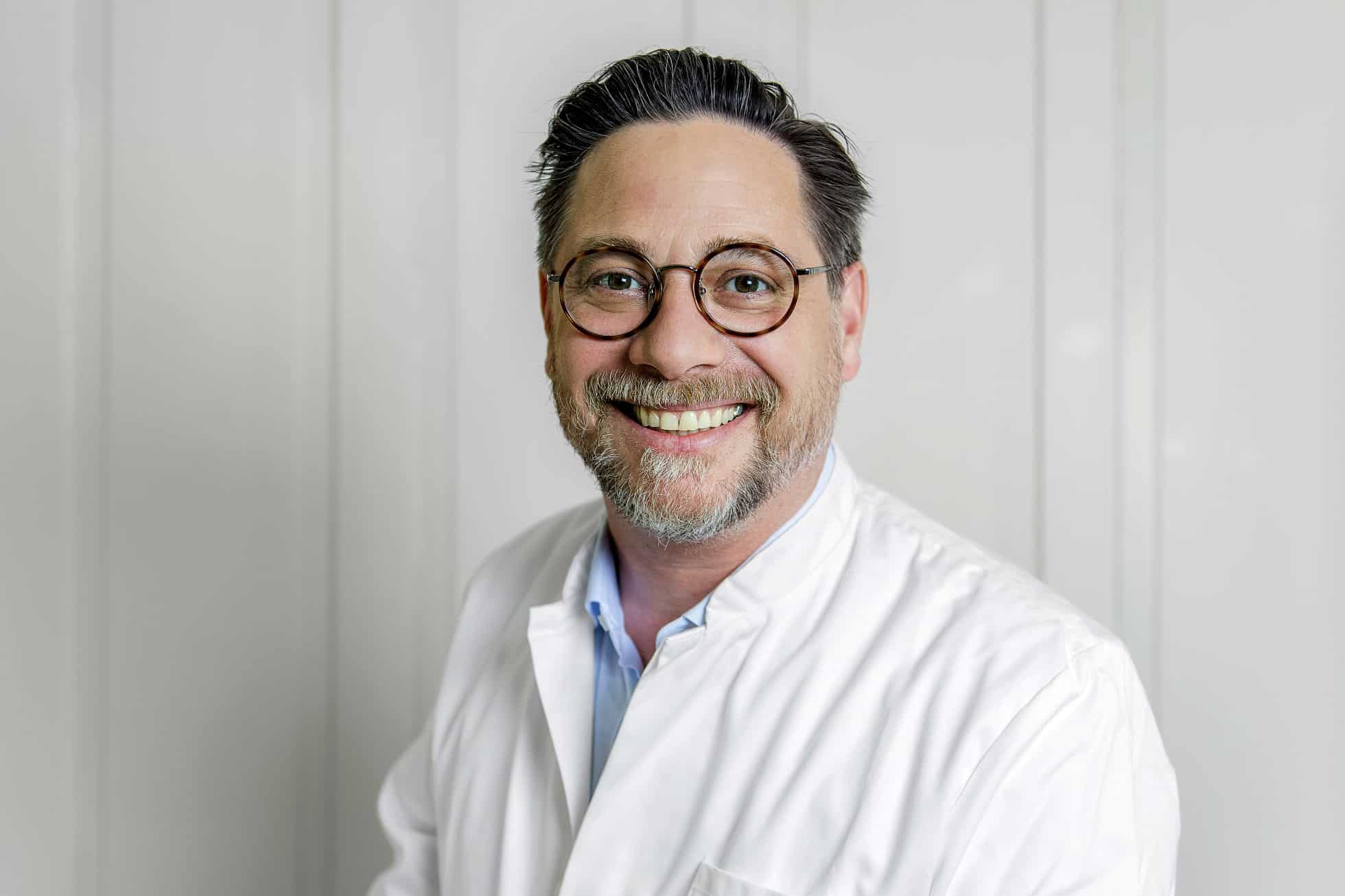 Dr. med. Hero Schnitzler Dermatologe Hautarzt